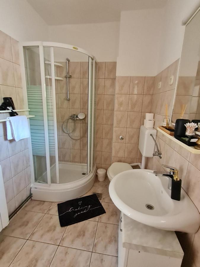 Mellon Apartments Zaton  Luaran gambar